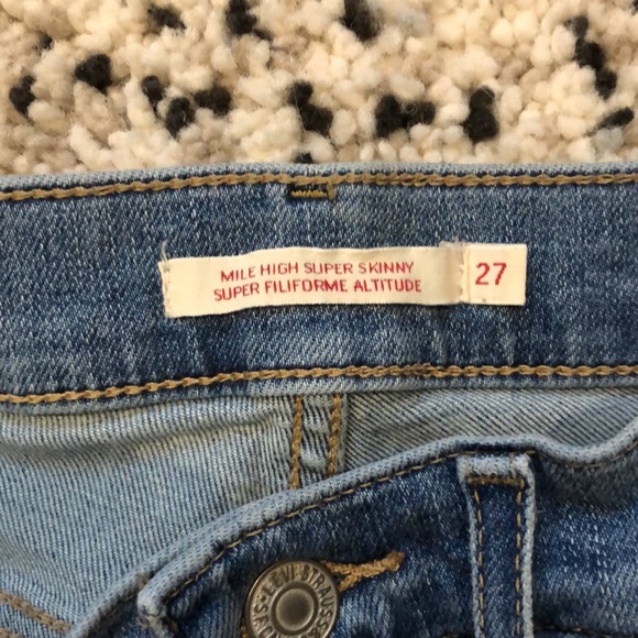 Levi’s High Rise Jeans - like new!! - Picture 3 of 6
